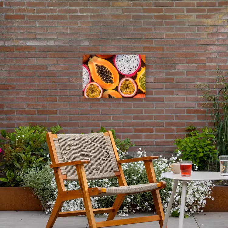 Fruit - Geopend - Tropisch - Eten - Kleurrijk Tuinposter op houten frame 2 cm dik klein -sfeer3