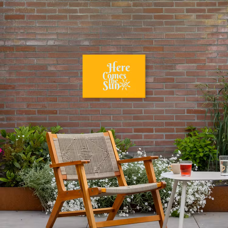 Geel - Blauw - Here comes the sun Tuinposter op houten frame 2 cm dik klein -sfeer3