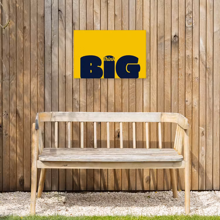 Geel - Think big - Grafisch Tuinposter op houten frame 2 cm dik klein -sfeer4