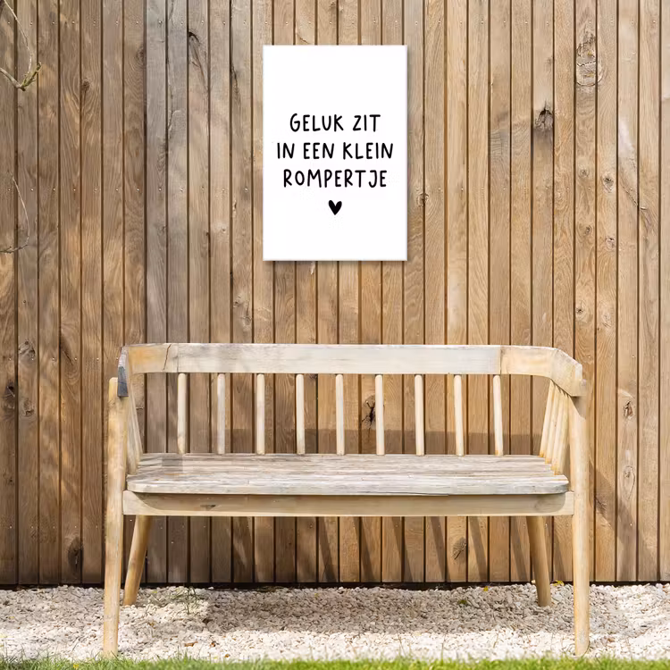 Geluk zit in een klein rompertje - Quotes - Spreuken Tuinposter op houten frame 2 cm dik klein -sfeer4