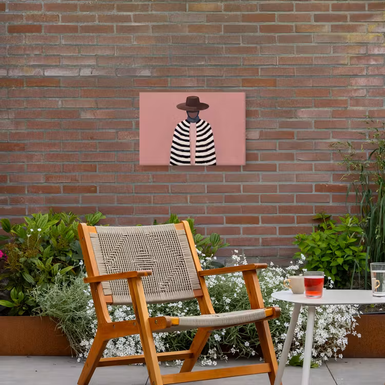 Grafisch - Vrouw - Roze Tuinposter op houten frame 2 cm dik klein -sfeer3