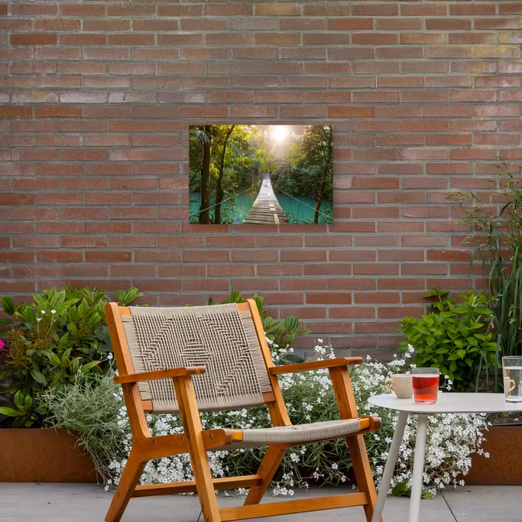 Jungle - Water - Brug - Natuur - Planten Tuinposter op houten frame 2 cm dik klein -sfeer3