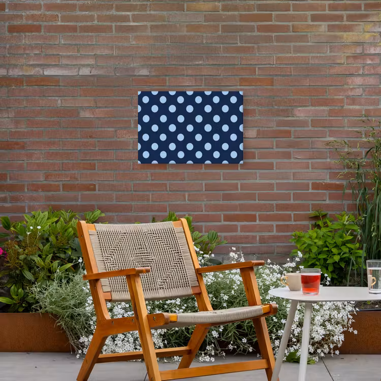 Klassiek - Dots - Blauw Tuinposter op houten frame 2 cm dik klein 845 -sfeer3