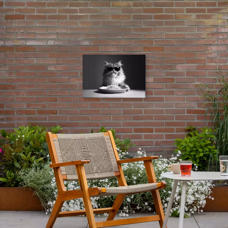 Langharige kat - Zonnebril - Spaghetti - Humor - Zwart - wit Tuinposter op houten frame 2 cm dik klein -sfeer3