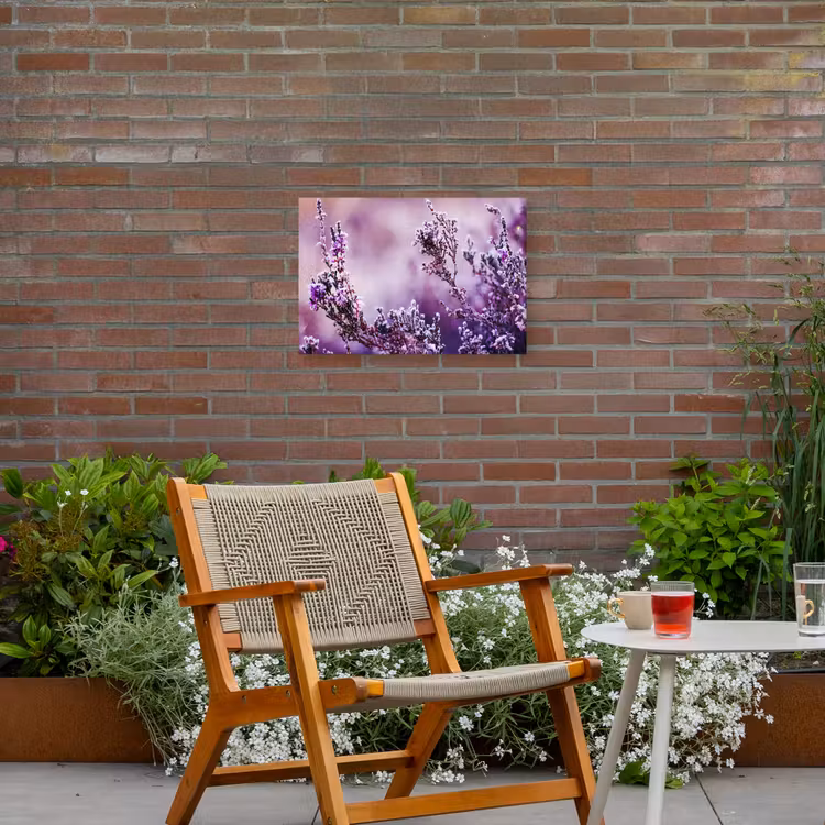 Lavendel - Winter - Bloemen - Paars Tuinposter op houten frame 2 cm dik klein -sfeer3