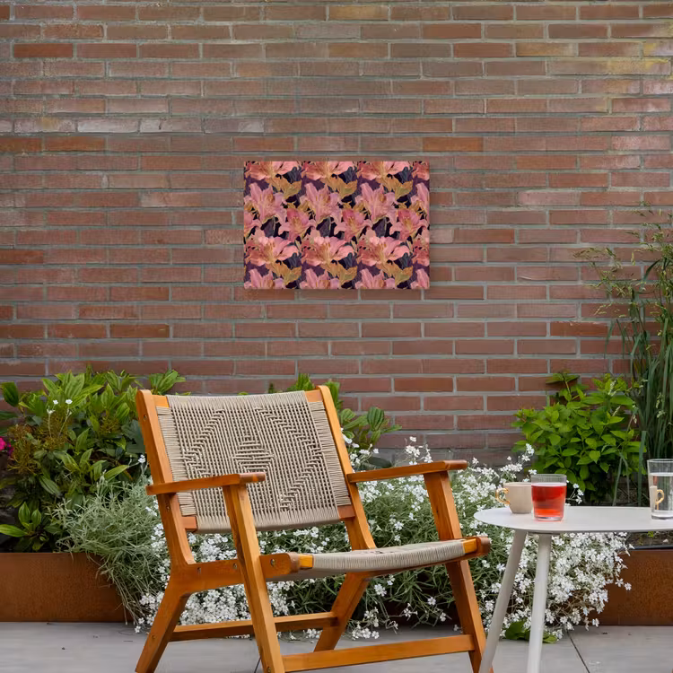 Lelies - Patroon - Roze - Goud Tuinposter op houten frame 2 cm dik klein 845 -sfeer3