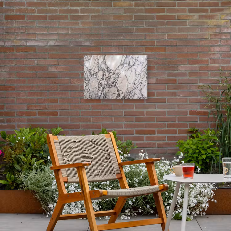 Marmer - Aderen - Patroon - Wit - Grijs Tuinposter op houten frame 2 cm dik klein -sfeer3