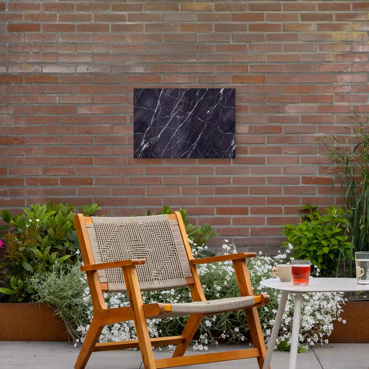Marmer - Patroon - Modern - Zwart - Wit Tuinposter op houten frame 2 cm dik klein -sfeer3