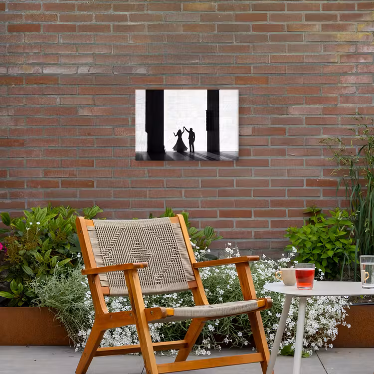 Mensen - Schaduw - Dans - Zwart-wit - Liefde Tuinposter op houten frame 2 cm dik klein -sfeer3