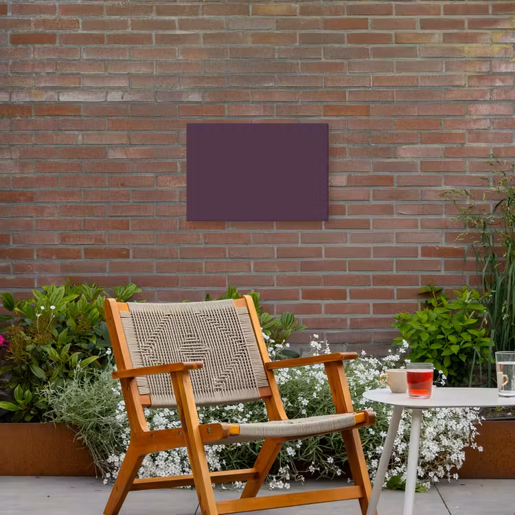 Midnight - Plum - Paars Tuinposter op houten frame 2 cm dik klein 845 -sfeer3
