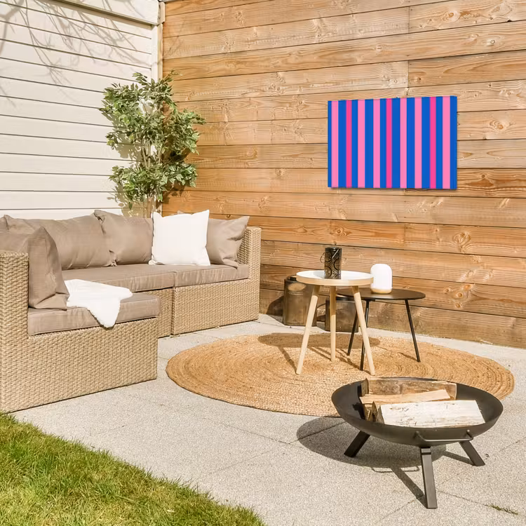 Modern - Optisch - Roze Tuinposter op houten frame 2 cm dik klein 845 -sfeer2