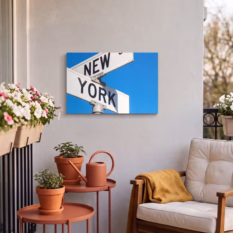 New York - Straatbord - Stad - Urban - Blauw Tuinposter op houten frame 2 cm dik klein -sfeer1