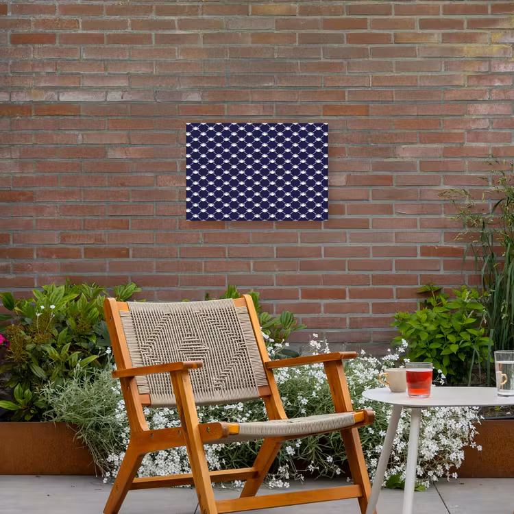 Oceaan - Schelp - Blauw - Wit Tuinposter op houten frame 2 cm dik klein 845 -sfeer3