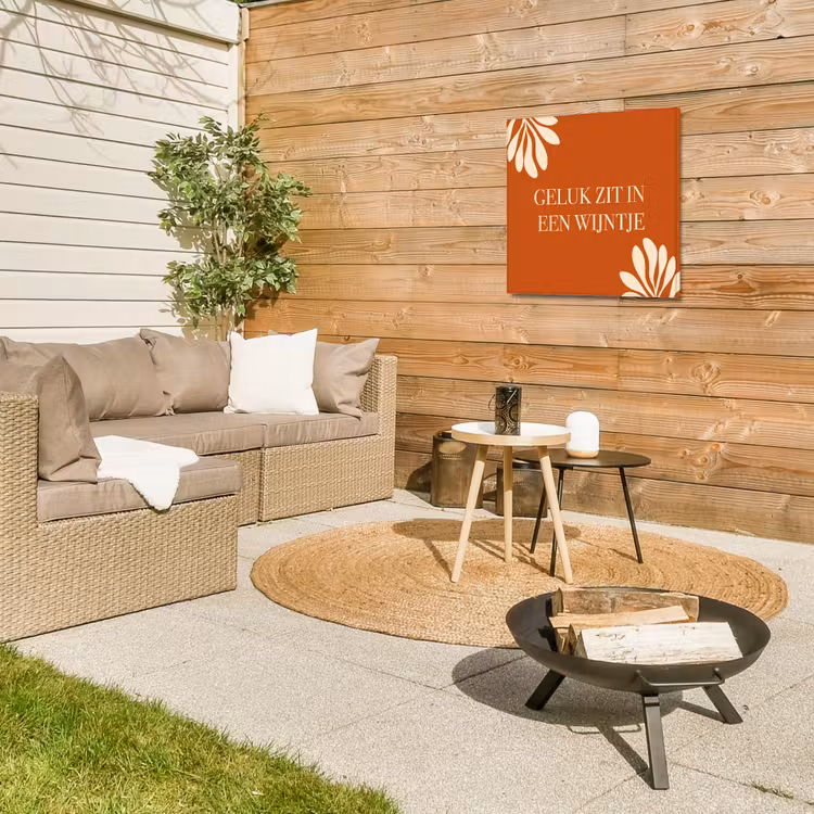 Oranje - Wijntje - Quote Tuinposter op houten frame 2 cm dik middel -sfeer2