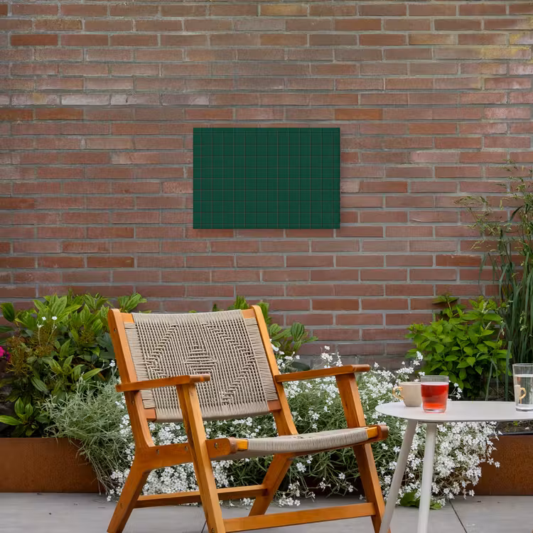 Patroon - Tegels - Dennen - Groen Tuinposter op houten frame 2 cm dik klein 845 -sfeer3