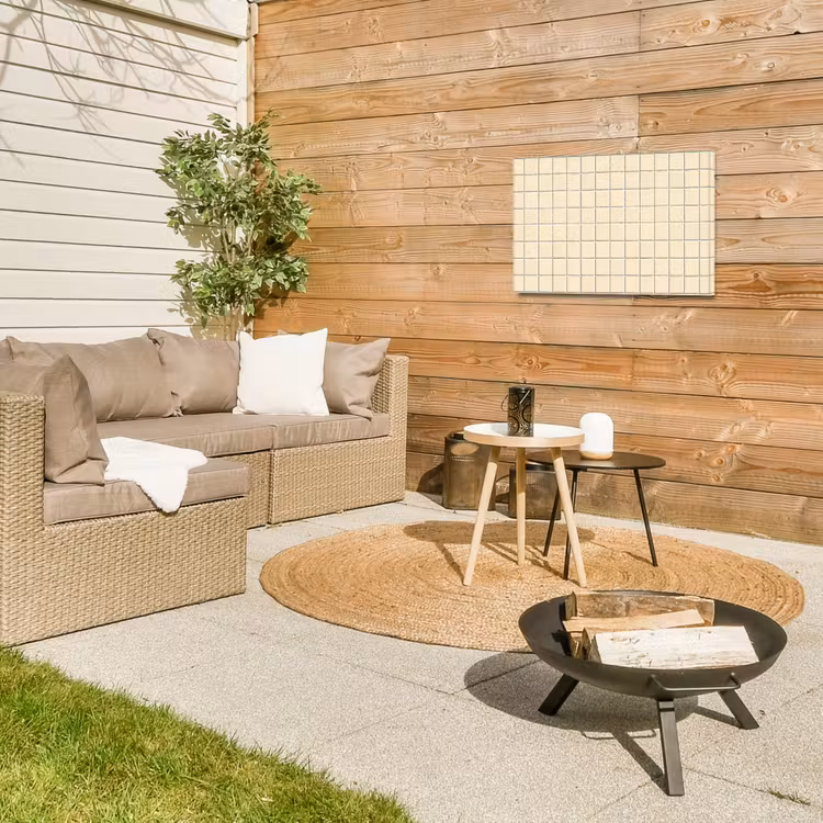 Patroon - Tegels - Gebroken - Wit Tuinposter op houten frame 2 cm dik klein 845 -sfeer2