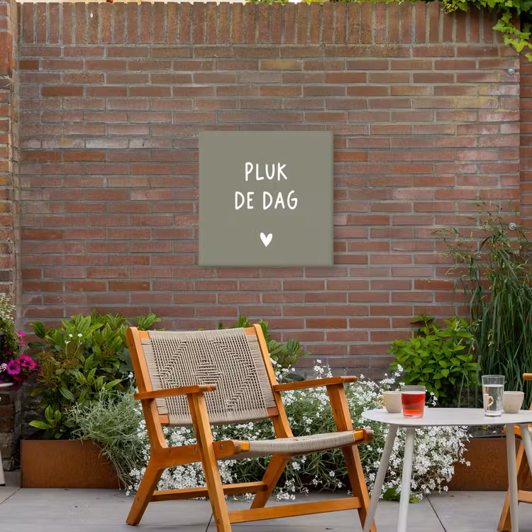 plukdedag-groen Tuinposter op houten frame 2 cm dik middel -sfeer3
