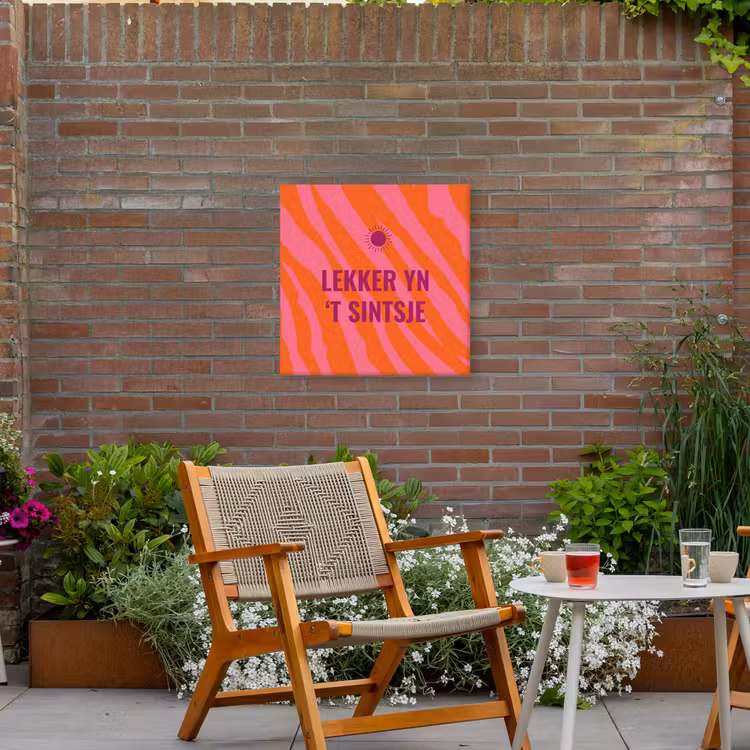 Quote - Zomer - Roze Tuinposter op houten frame 2 cm dik middel -sfeer3
