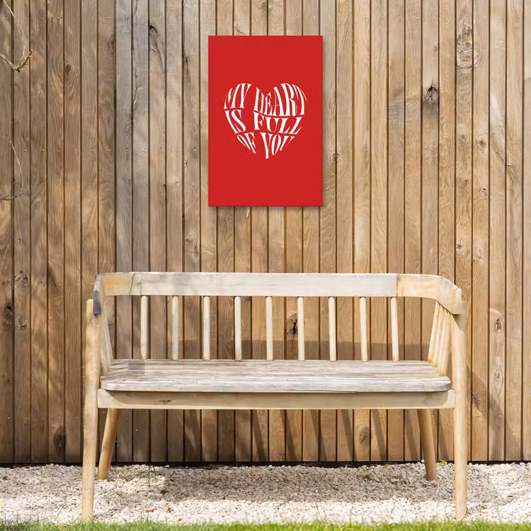 Rood - Hart- Tekst - Valentijn Tuinposter op houten frame 2 cm dik klein -sfeer4