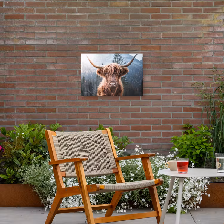 Schotse hooglander - Koe - Dieren - Berg - Natuur Tuinposter op houten frame 2 cm dik klein -sfeer3