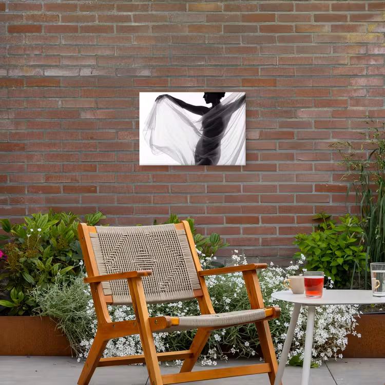 Silhouet - Sluier - Vormen - Zwart - Wit - Sensueel Tuinposter op houten frame 2 cm dik klein -sfeer3