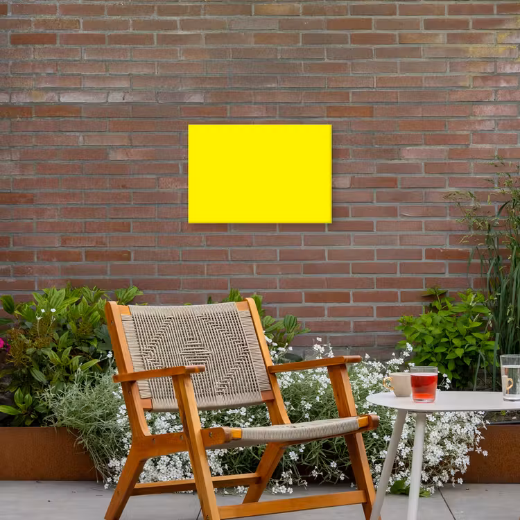 Sunshine - Glow - Geel Tuinposter op houten frame 2 cm dik klein 845 -sfeer3