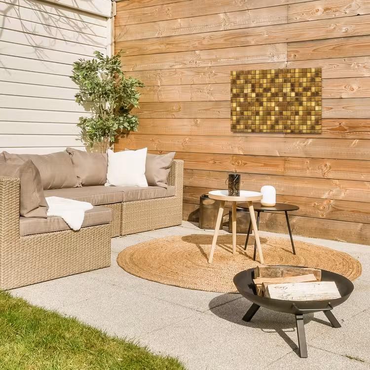 Tegels - Mozaïek - Luxe - Warm Goud Tuinposter op houten frame 2 cm dik klein 845 -sfeer2