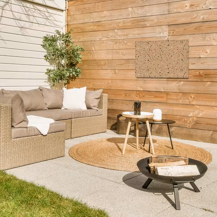 Terrazzo - Patroon - Beige Tuinposter op houten frame 2 cm dik klein 845 -sfeer2