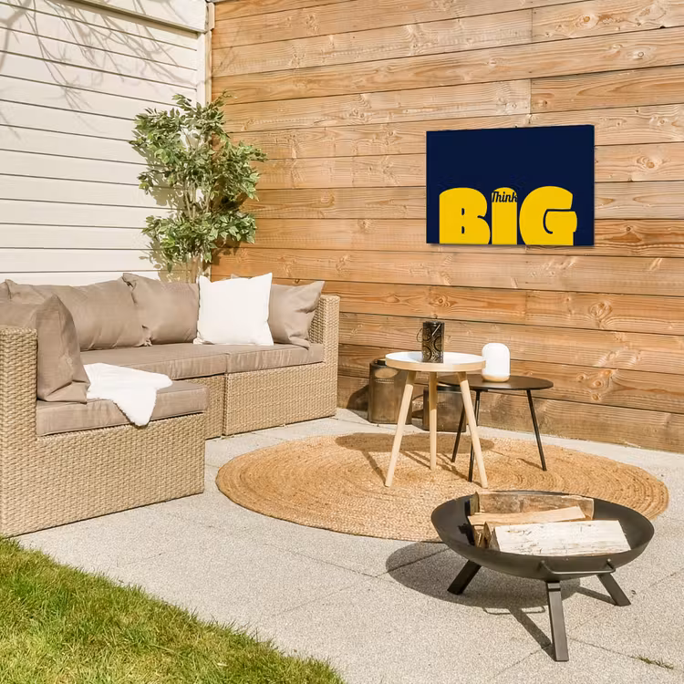 Think big - Blauw - Geel Tuinposter op houten frame 2 cm dik klein -sfeer2
