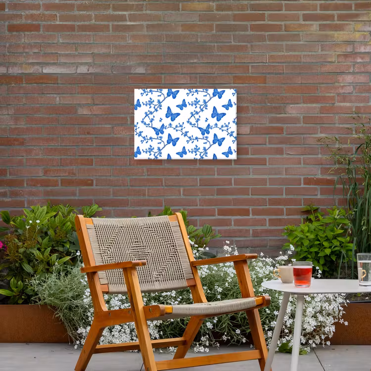 Vlinder - Bloemen - Blauw Tuinposter op houten frame 2 cm dik klein 845 -sfeer3