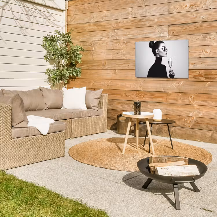 Vrouw - Champagne - Modern Tuinposter op houten frame 2 cm dik klein -sfeer2