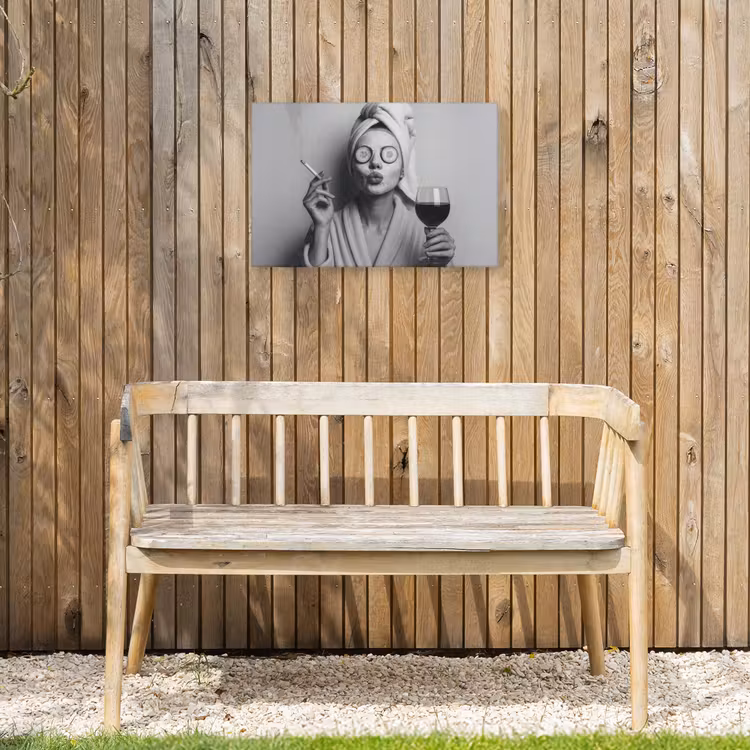 Vrouw - Masker - Wijn - Sigaret Tuinposter op houten frame 2 cm dik klein -sfeer4