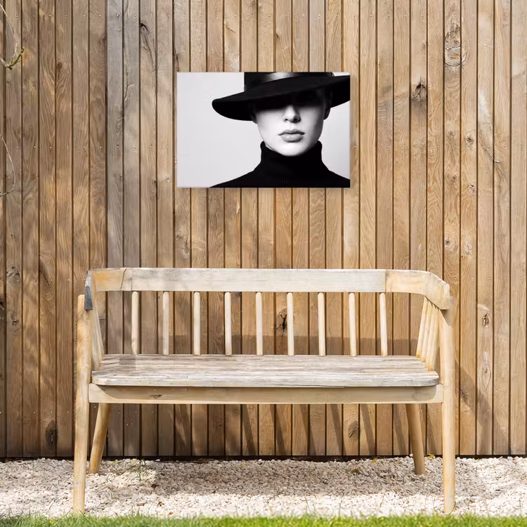 Vrouw - Schaduw - Zwart - Wit - Mysterieus Tuinposter op houten frame 2 cm dik klein -sfeer4