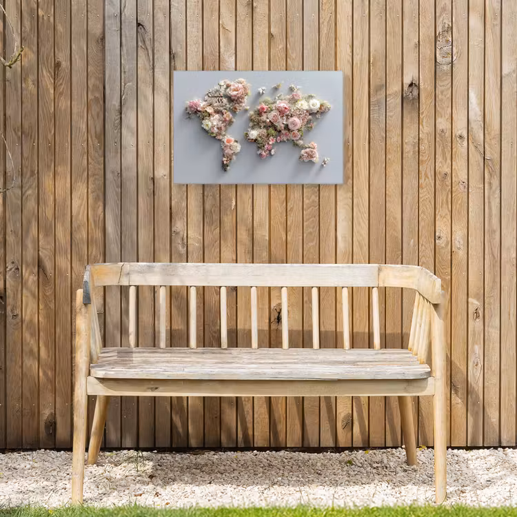Wereldkaart - Rozen - Roze Tuinposter op houten frame 2 cm dik klein -sfeer4