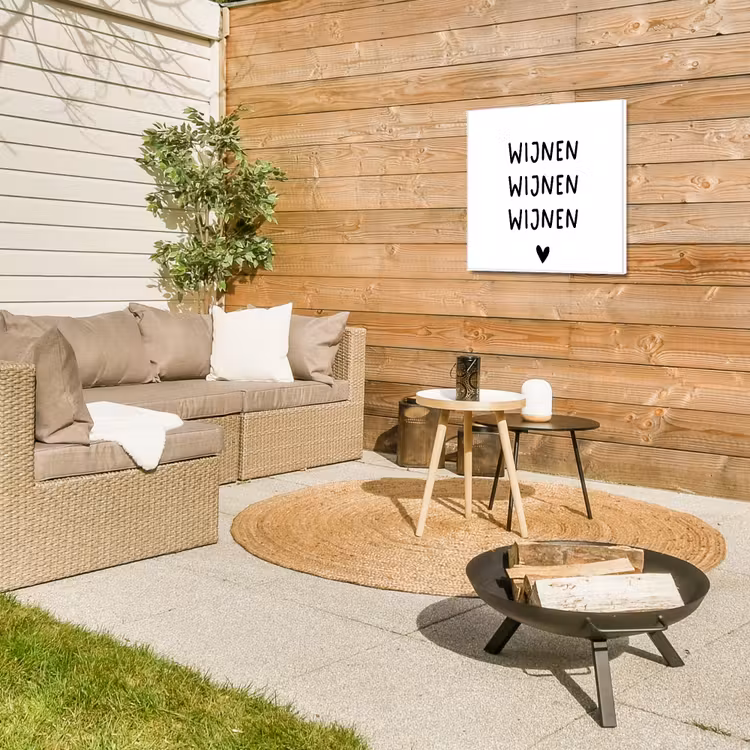 Wijnen wijnen wijnen - Spreuken - Quotes Tuinposter op houten frame 2 cm dik middel -sfeer2