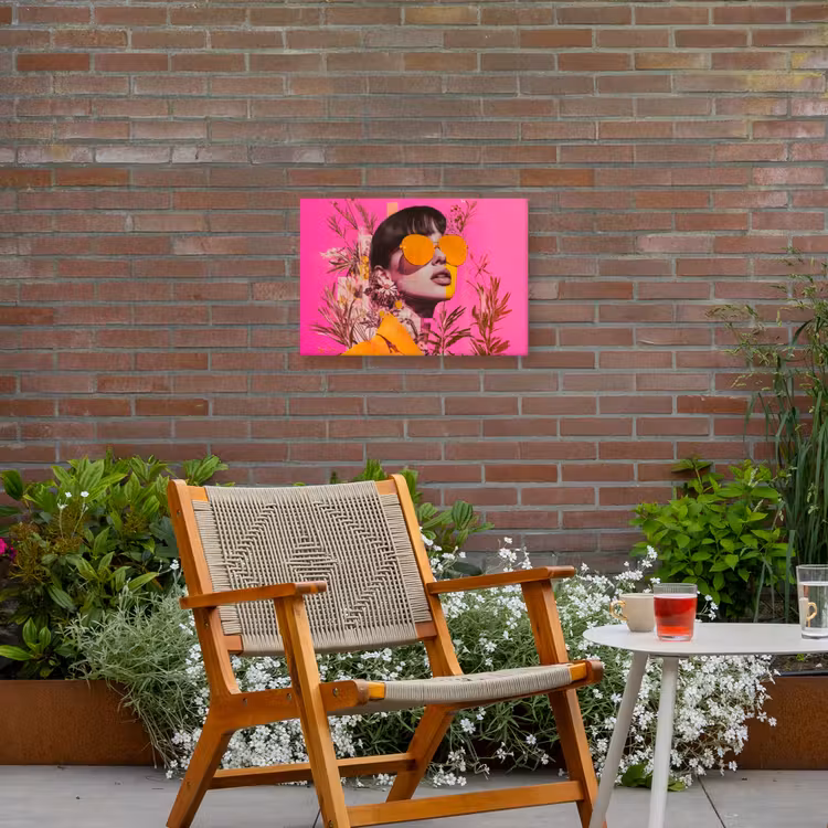 Zonnebril - Oranje - Vrouw - Planten Tuinposter op houten frame 2 cm dik klein -sfeer3
