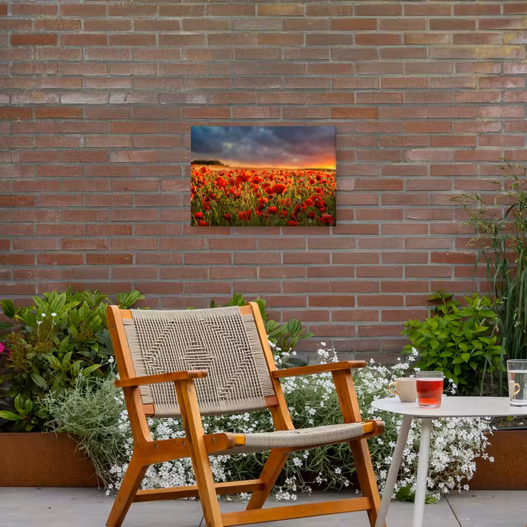 Zonsondergang - Klaprozen - Rood - Bloemen - Veld - Natuur Tuinposter op houten frame 2 cm dik klein -sfeer3