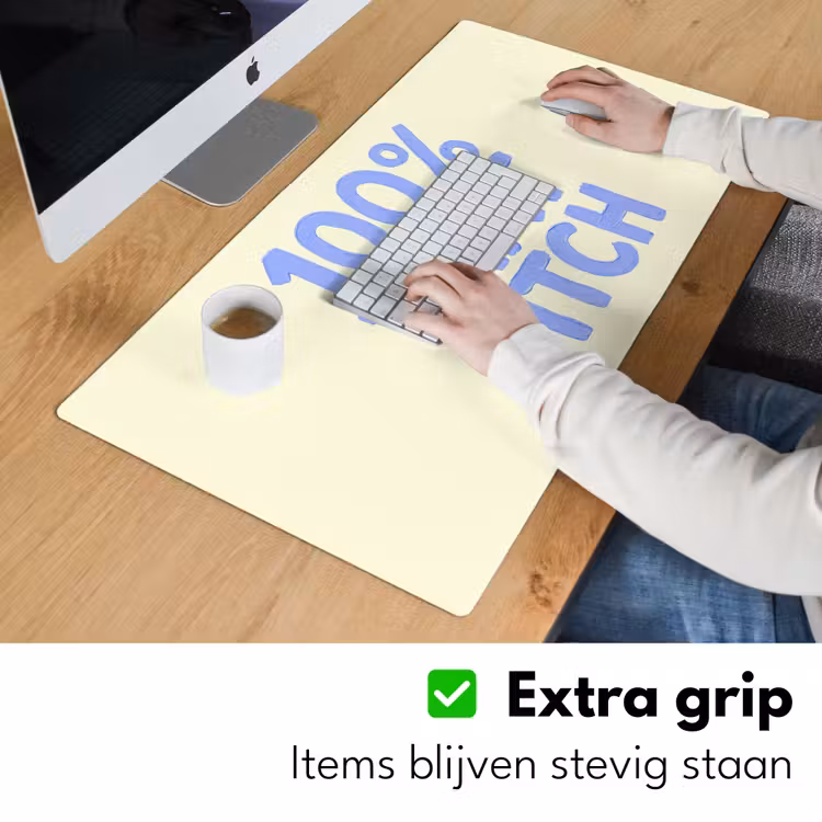 100% that bitch - Blauw - Wit Muismat XXL klein -sfeer3