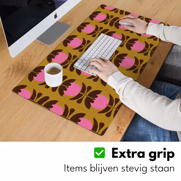 Abstract - Bloemen - Roze Muismat XXL klein 681 -sfeer3