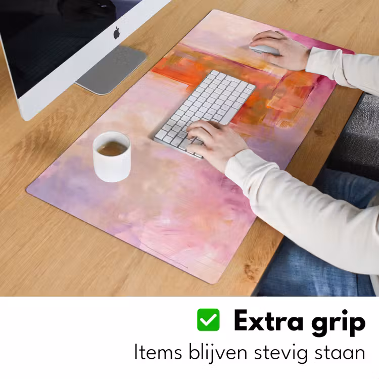 Abstract - Borstelstreken - Kunst - Paars - Goud Muismat XXL klein -sfeer3