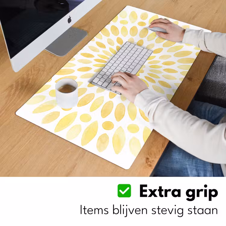Abstract - Geometrisch - Stralend - Geel Muismat XXL klein -sfeer3