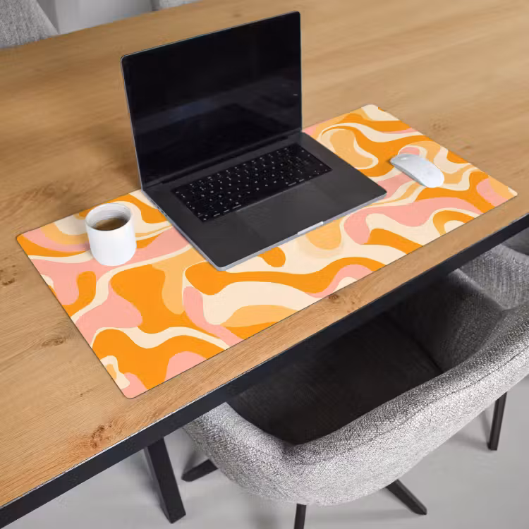 Abstract - Golvend - Oranje Muismat XXL klein -sfeer1