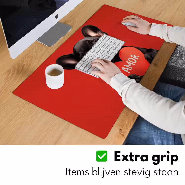 Amor - Hond - Hartje - Rood Muismat XXL klein -sfeer3
