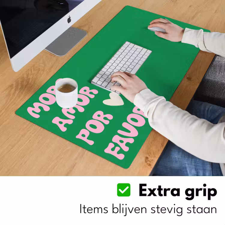 Amor - Valentijn - Groen - Tekst Muismat XXL klein -sfeer3