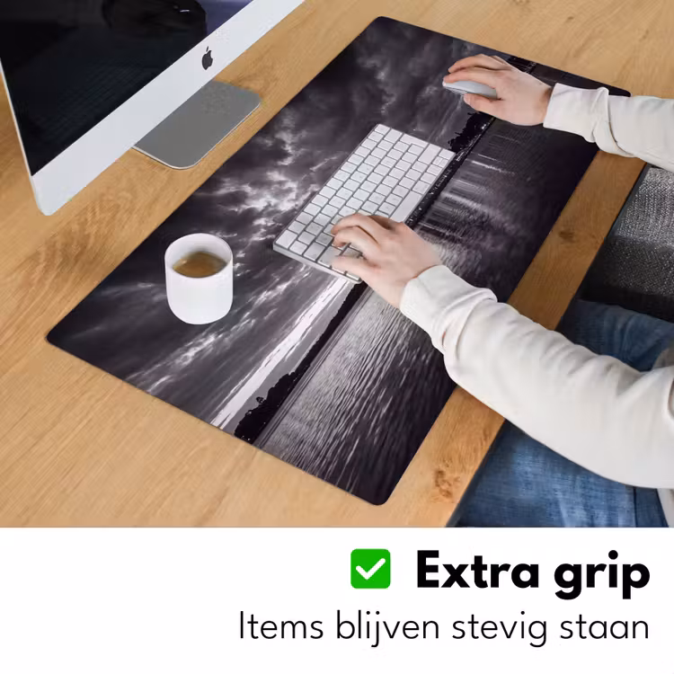 Architectuur - Water - Stad - Modern - Zwart-wit Muismat XXL klein -sfeer3