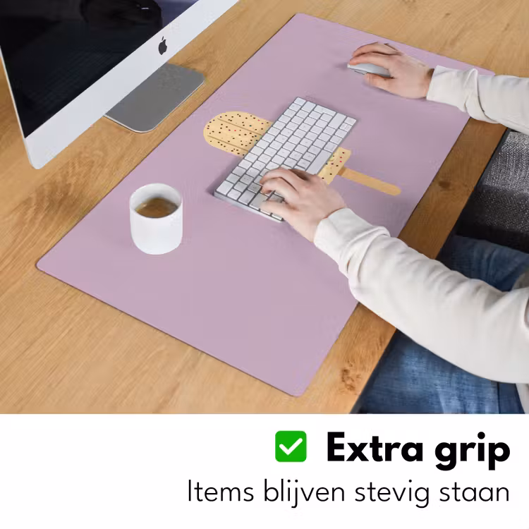Beige - Ijsje - Spikkels Muismat XXL klein -sfeer3