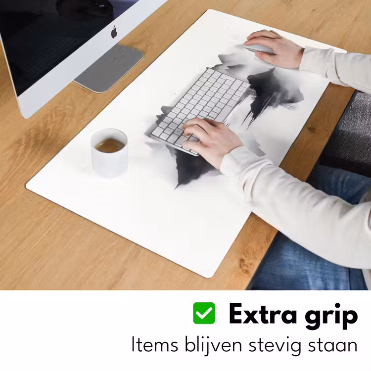 Bergen - Mistig - Water - Wit Muismat XXL klein -sfeer3