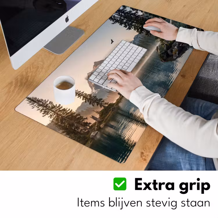 Bergen - Water - Bomen Muismat XXL klein -sfeer3