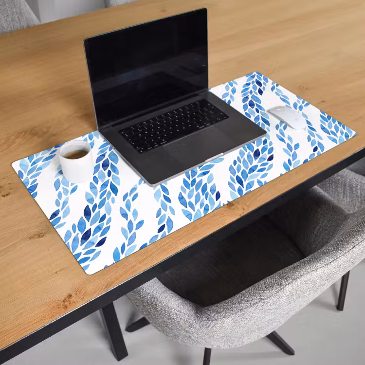 Bladeren - Aquarel - Patroon - Modern - Blauw Muismat XXL klein -sfeer1