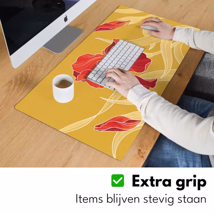 Bureau onderlegger - Bloemen - Illustratie - Rood - Bloemen - Illustratie - Rood Muismat XXL klein